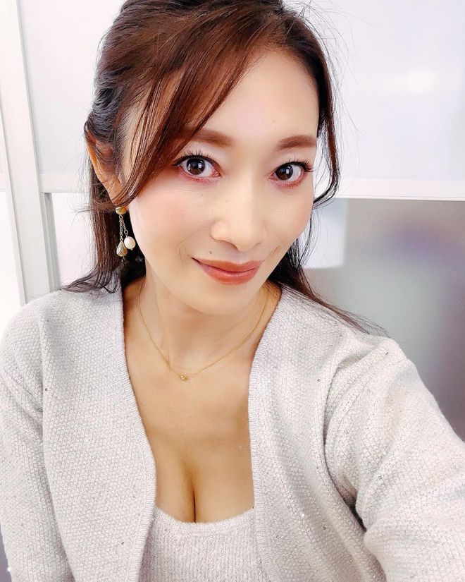 小早川憐子最新動(dòng)態(tài)，演藝新星的新征程宣布啟動(dòng)