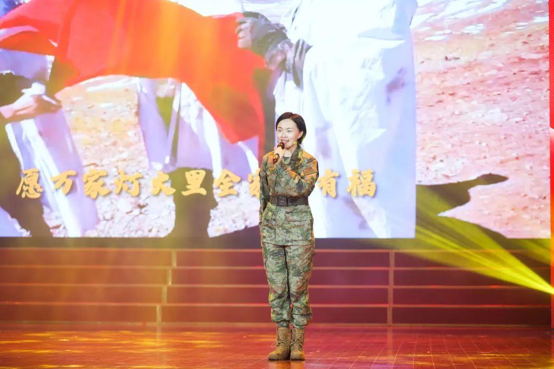 探索數(shù)字時(shí)代的時(shí)尚魅力，下載秀拉，領(lǐng)略時(shí)尚風(fēng)采